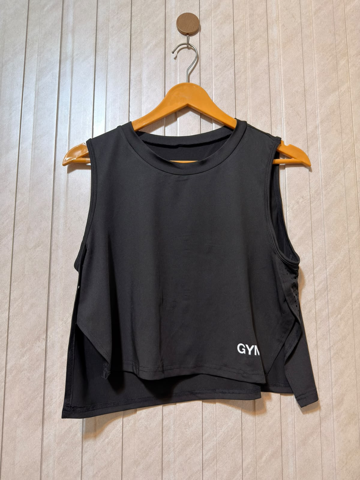 Chest 19  Lenght 16 to 17  Fabric silk jersey Modern Women’s Crop Top