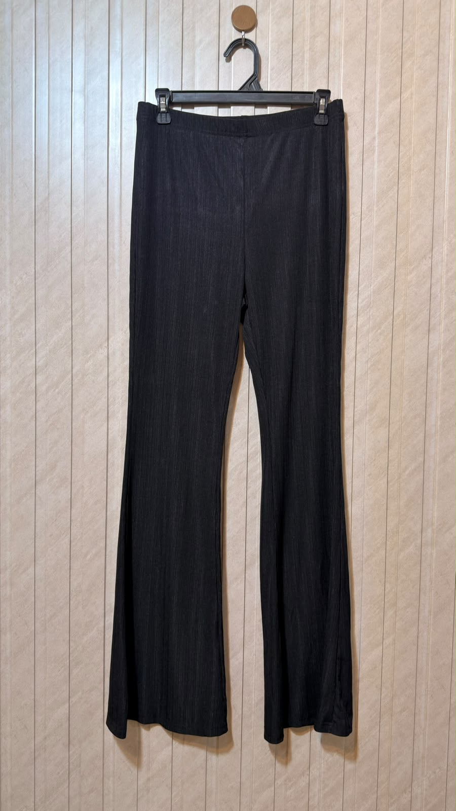 Waist 34  Lenght 43  Fabric silk jersey Urban Women’s Trouser