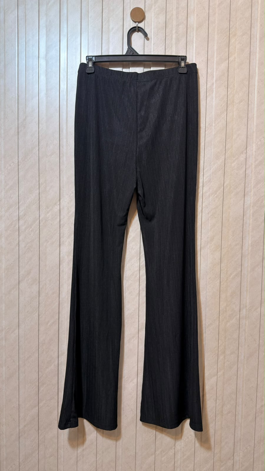 Waist 34  Lenght 43  Fabric silk jersey Urban Women’s Trouser