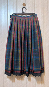 Waist 30  Lenght 31  Fabric cotton silk Trendsetting Women’s Skirt