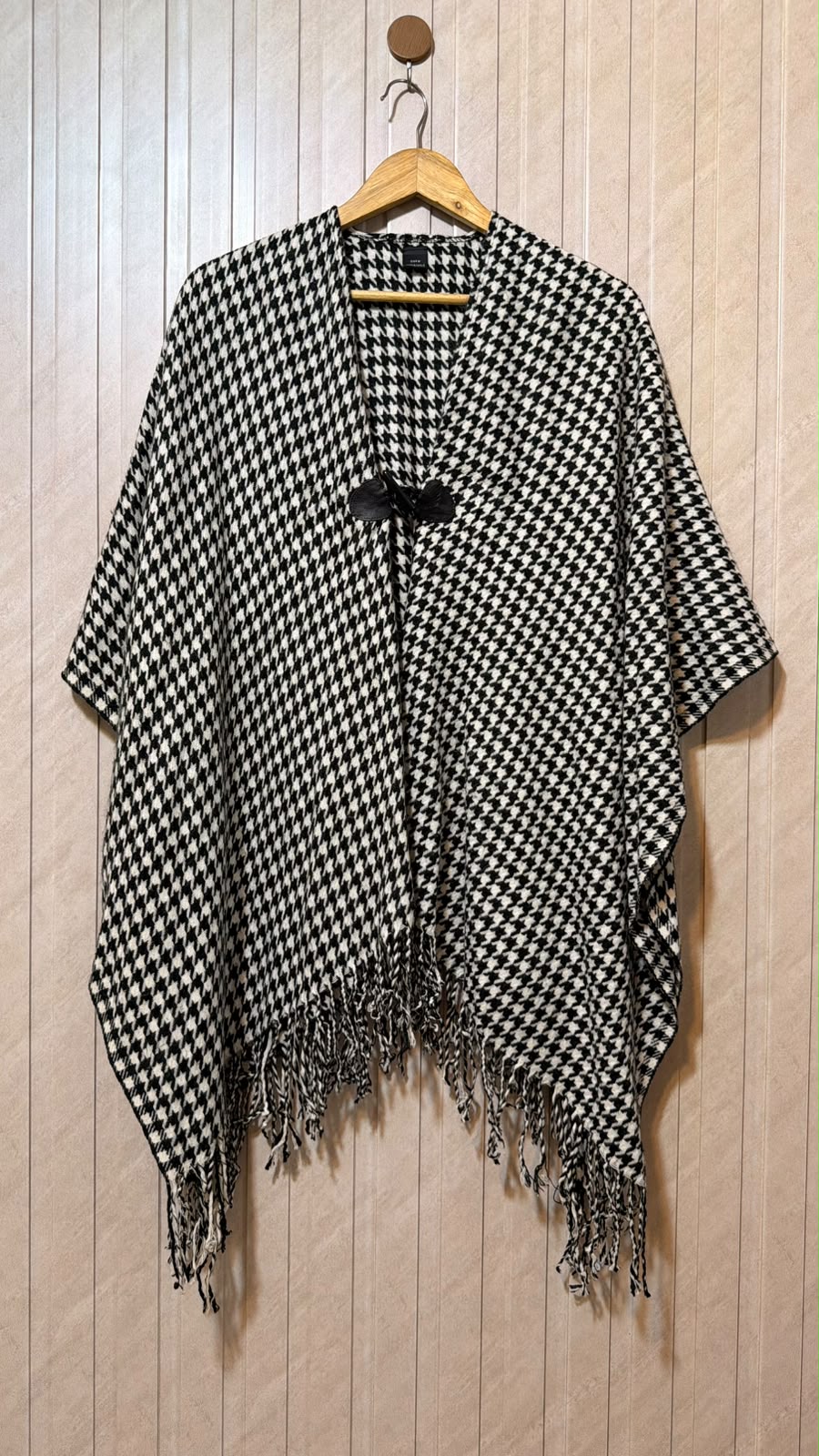 Western Branded Women’s Shawl