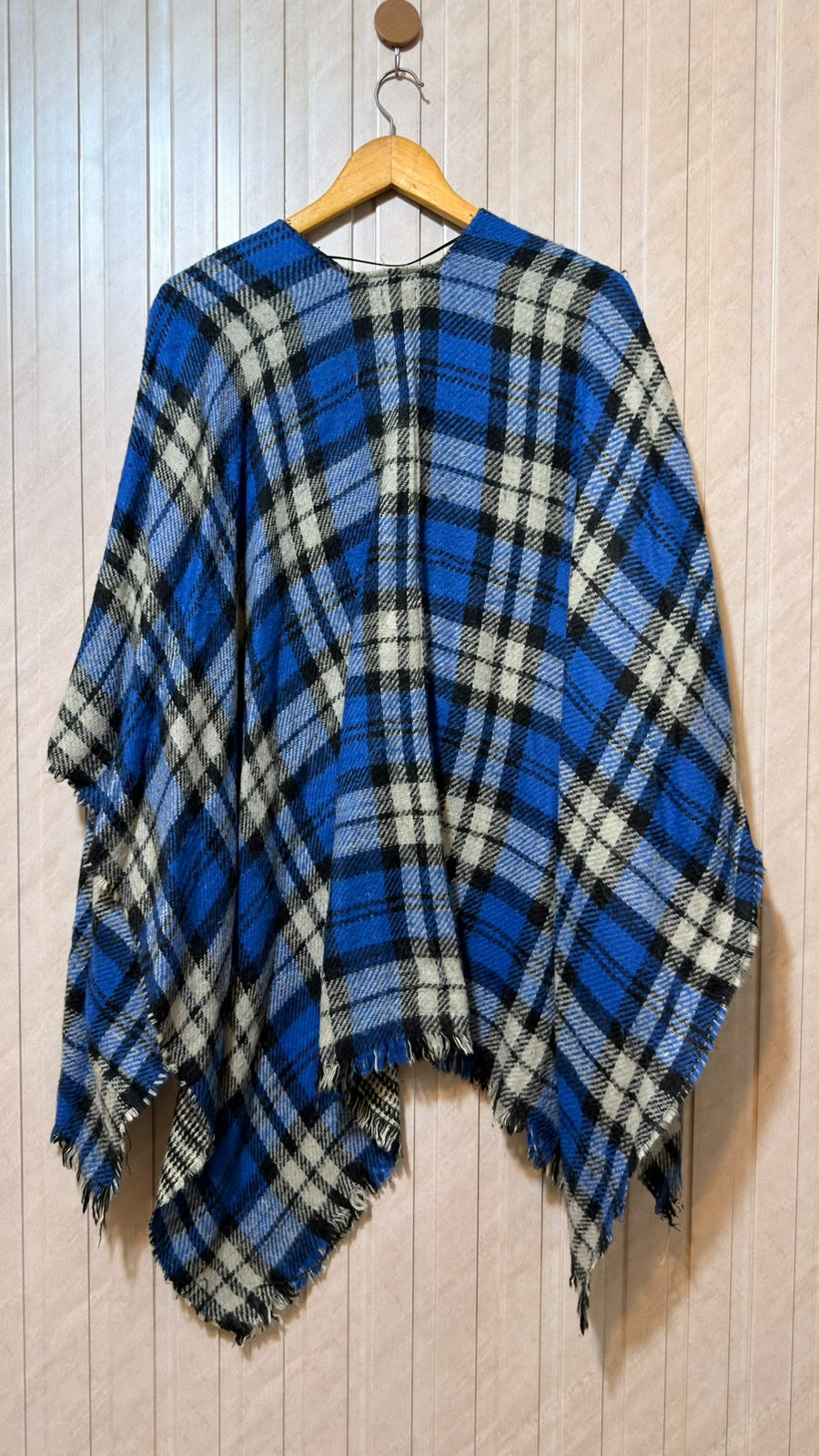 Women’s Essential Shawl