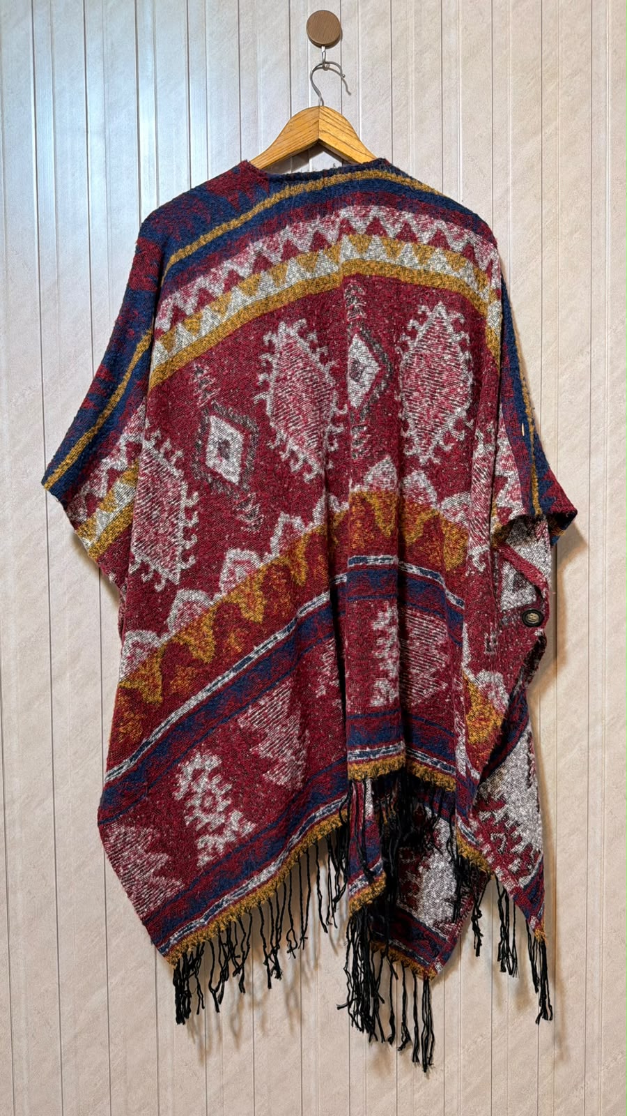 Fashionable Women’s Shawl