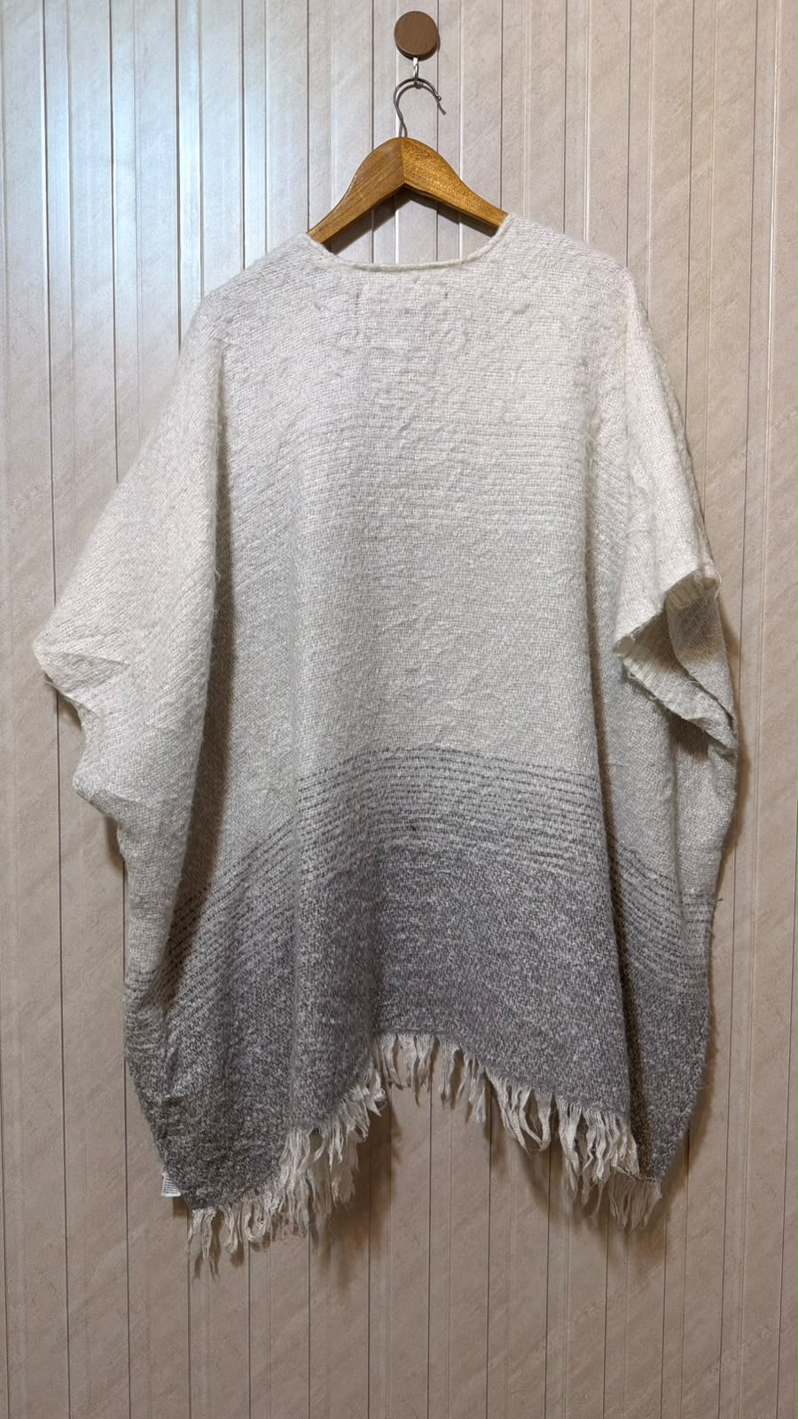 Western Style Women’s Shawl