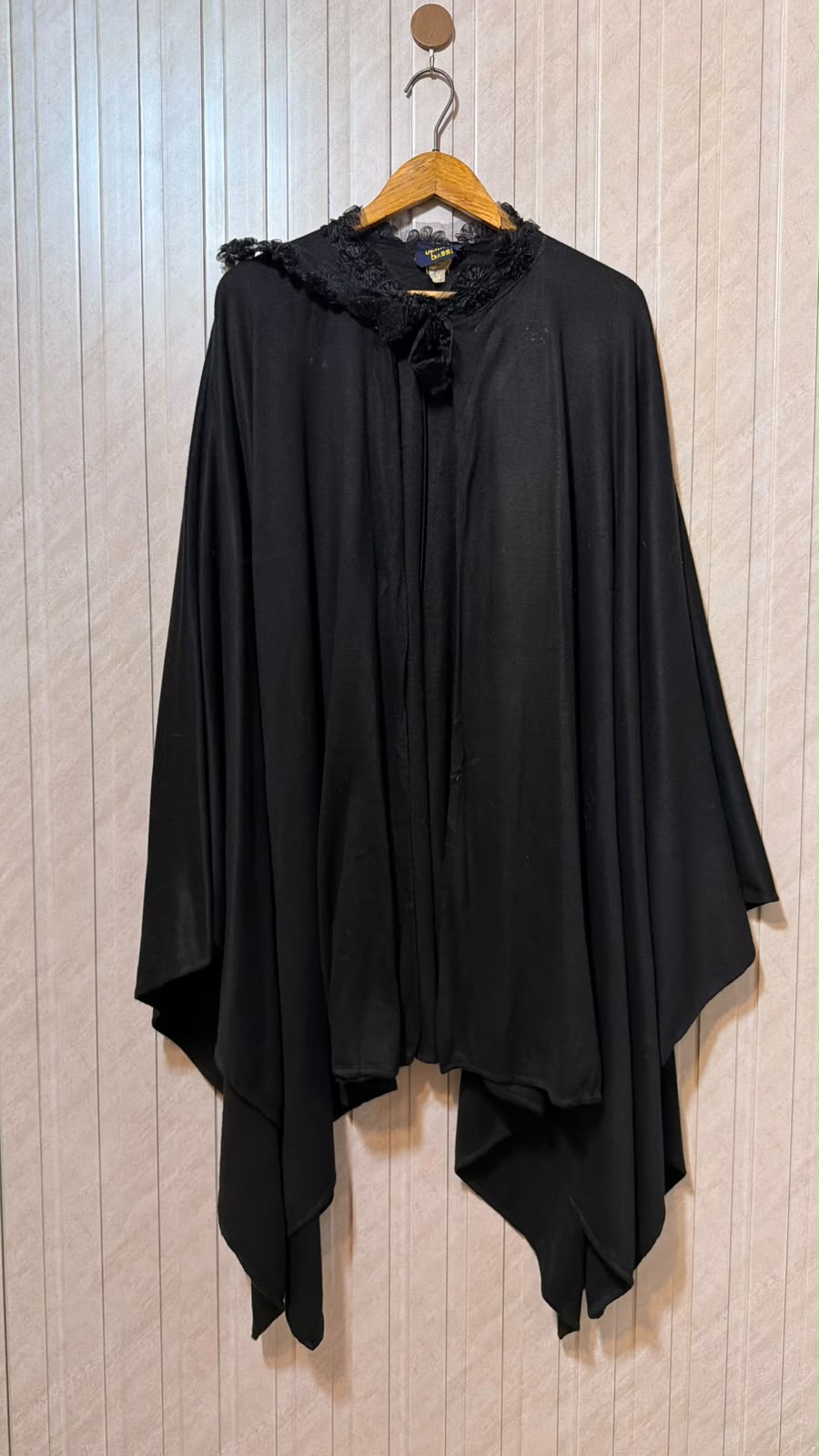 Women’s Timeless Shawl