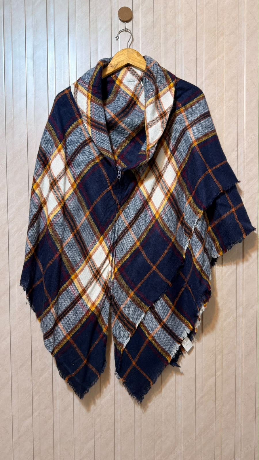 Women’s Must-Have Shawl