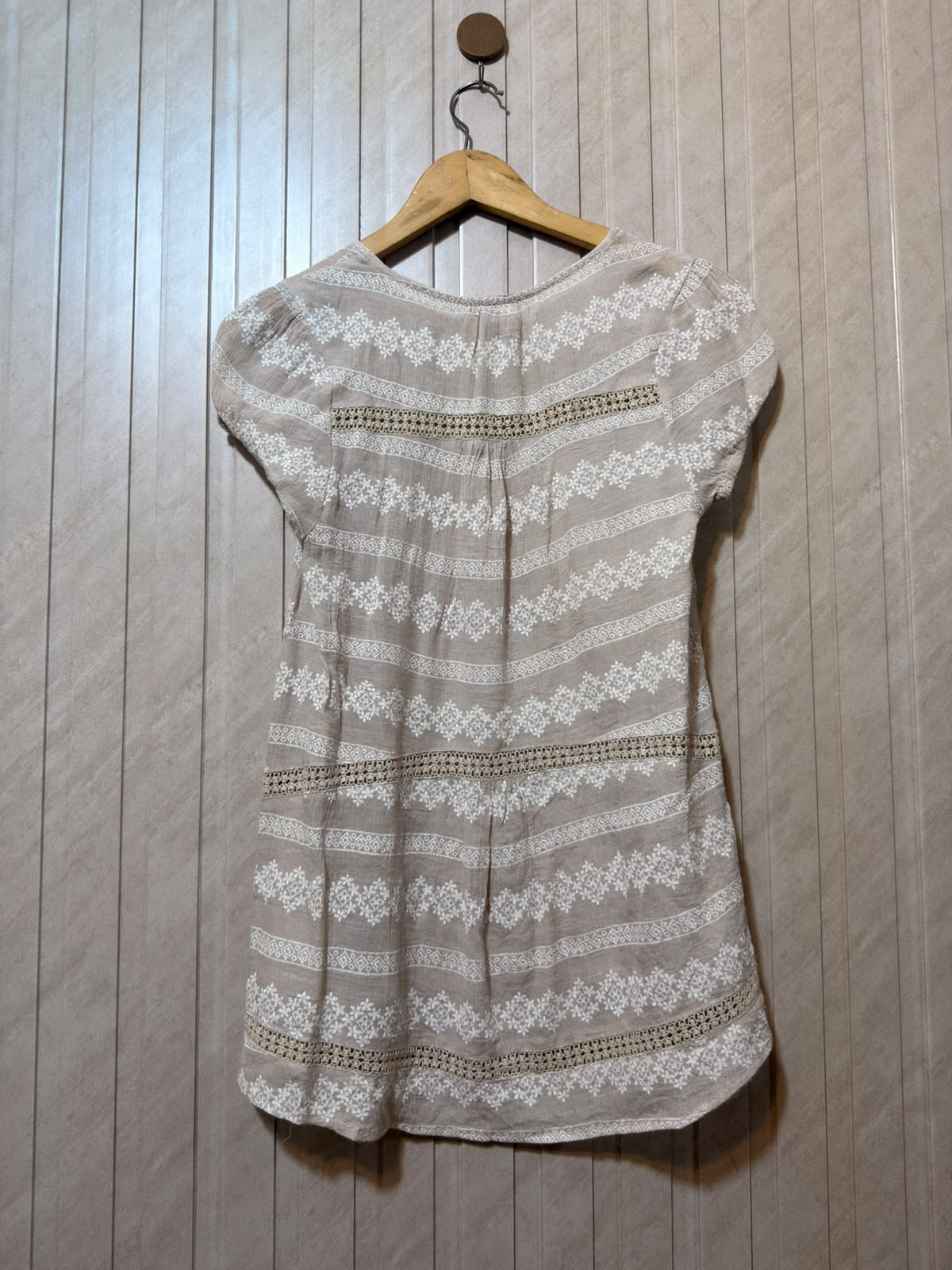 Chest 17  Lenght 25 to 27  Fabric Georgette Timeless Western Women’s Half Sleeve Top