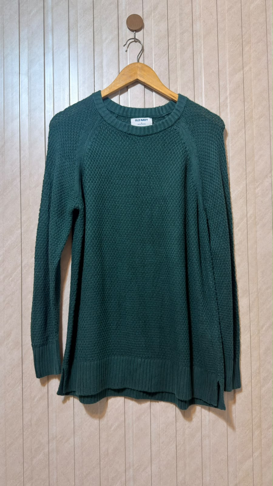 Chest 20  Length 27 Signature Style Women’s Sweater
