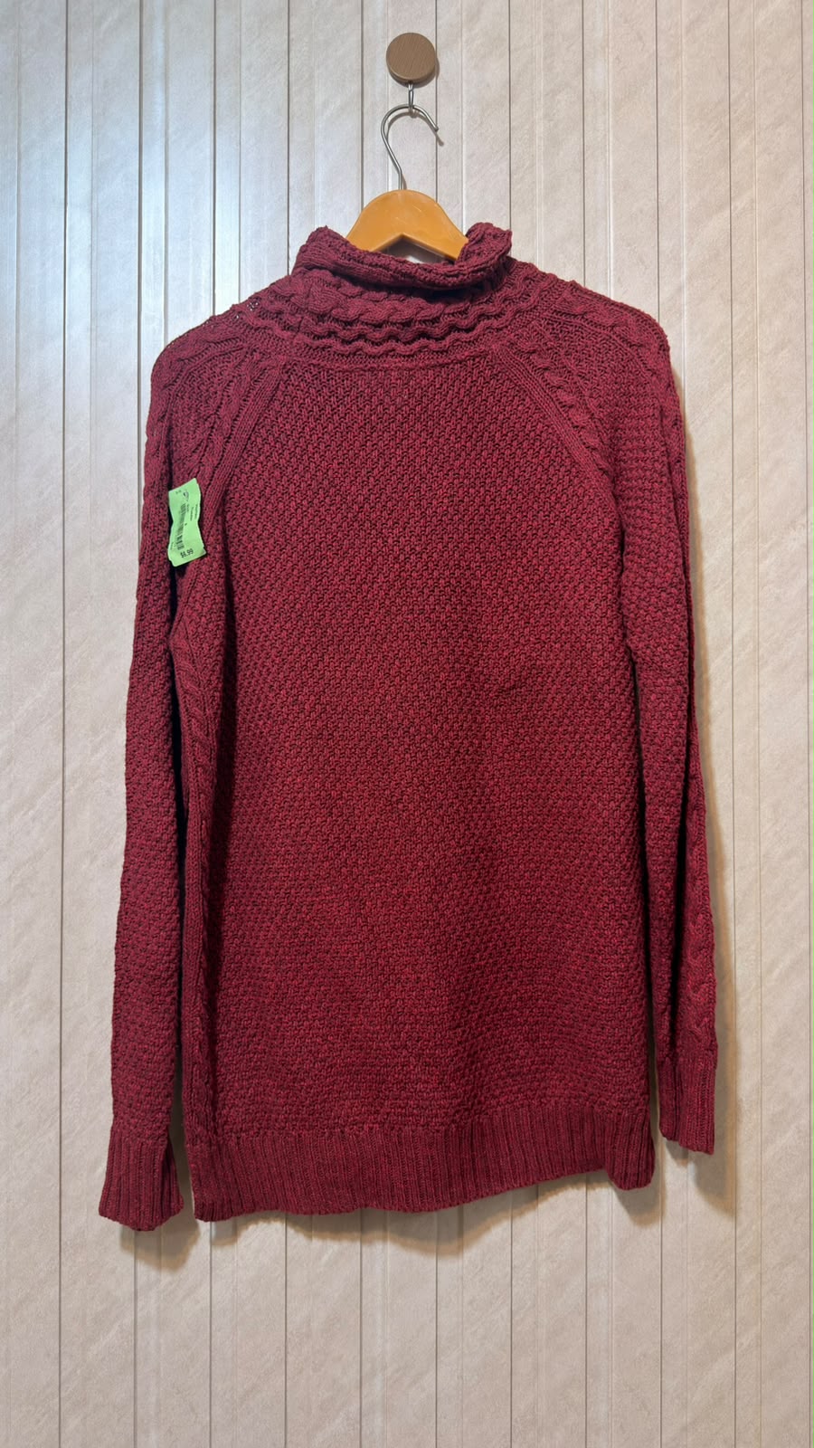 Chest 20  Length 27 Premium Western Women’s Sweater