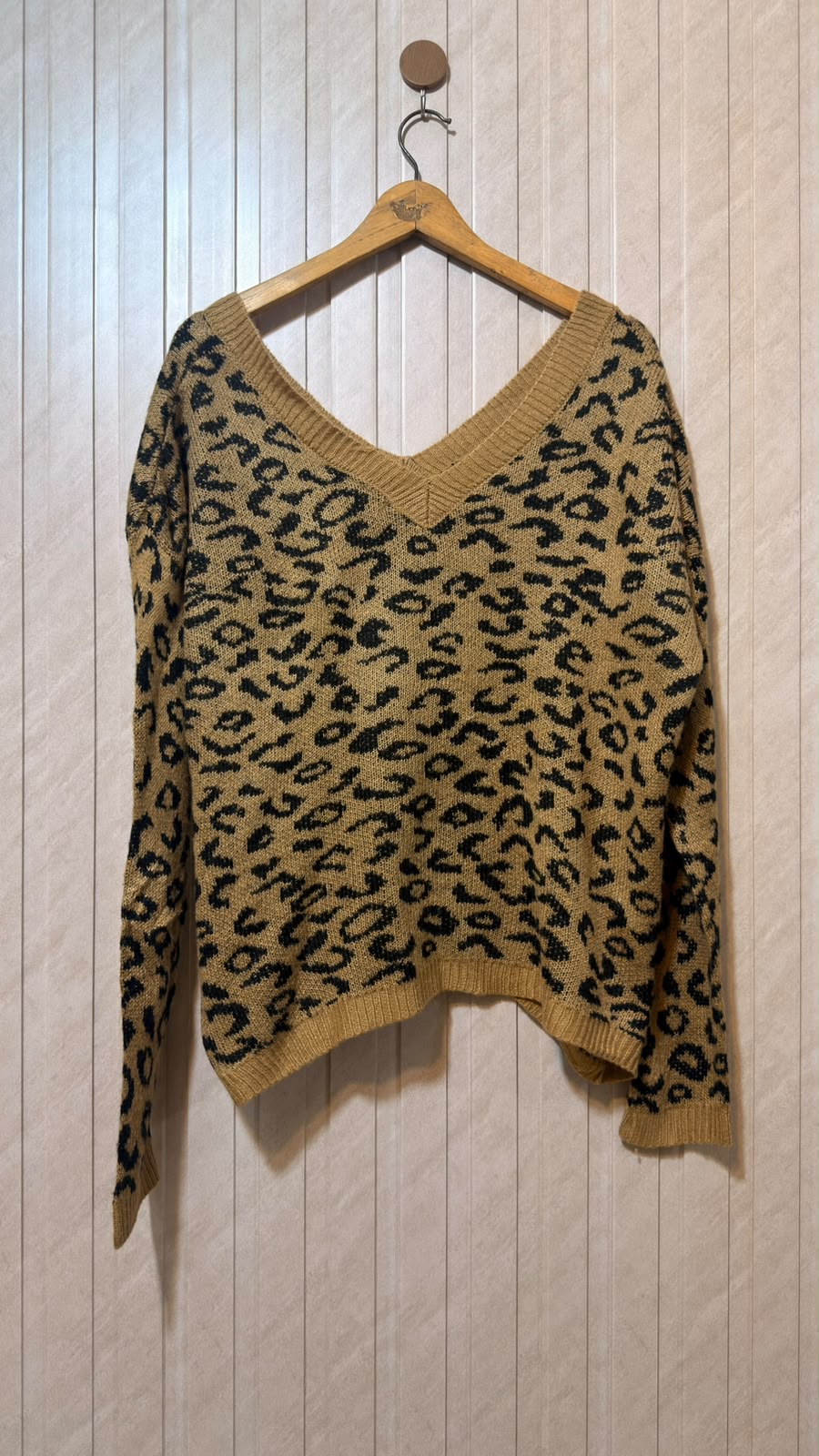 Chest Medium Baggy Style  Length 25 Western Branded Women’s Sweater
