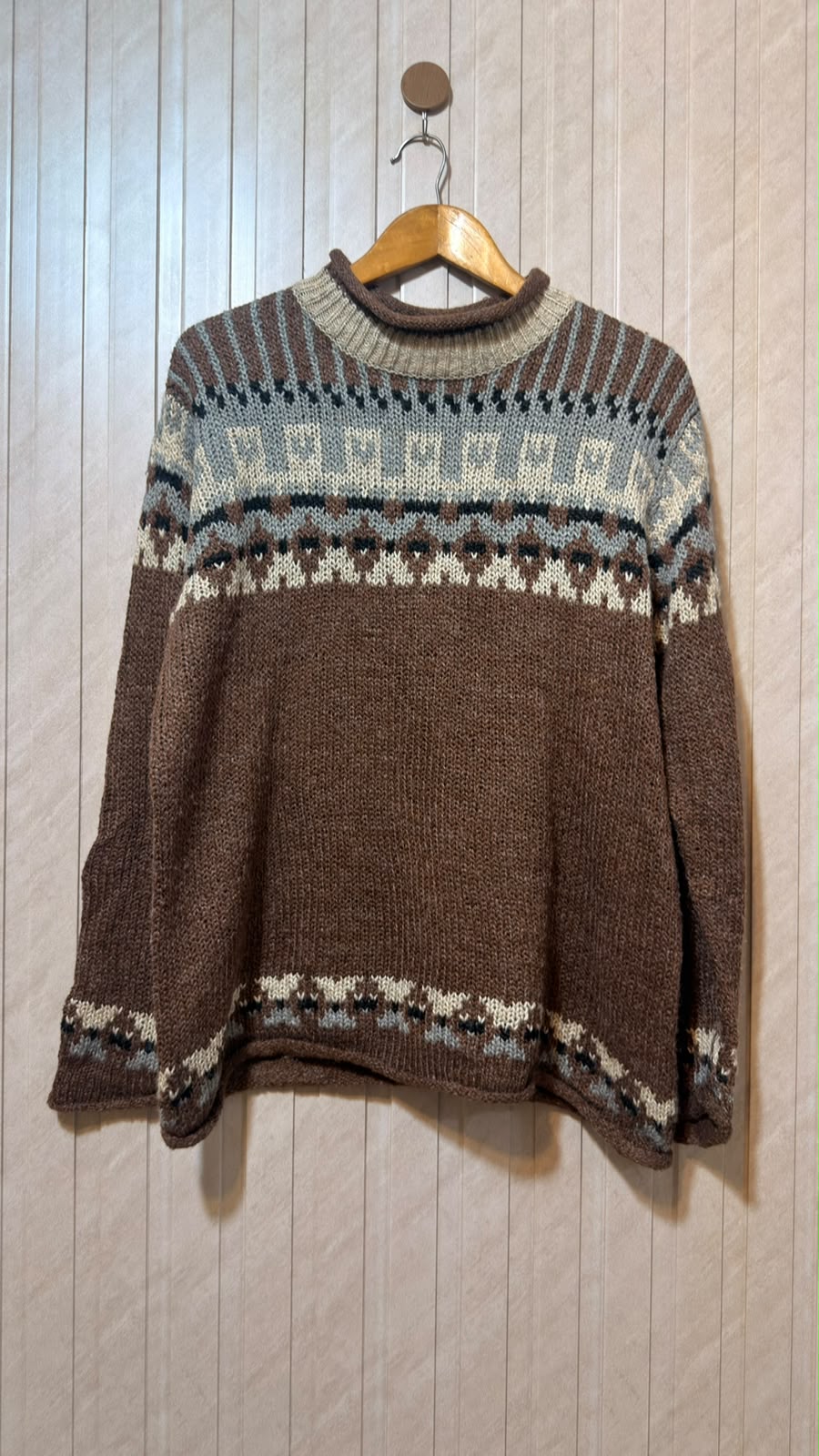 Chest 21  Length 25 Urban Style Women’s Sweater
