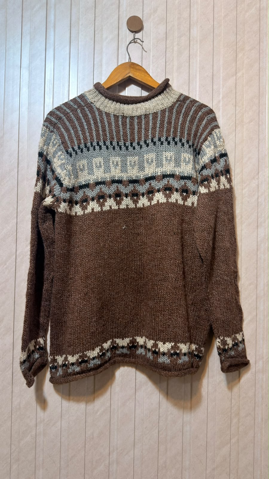 Chest 21  Length 25 Urban Style Women’s Sweater