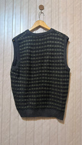 Chest 23  Lenght 25 Minimalist Women’s Sweater