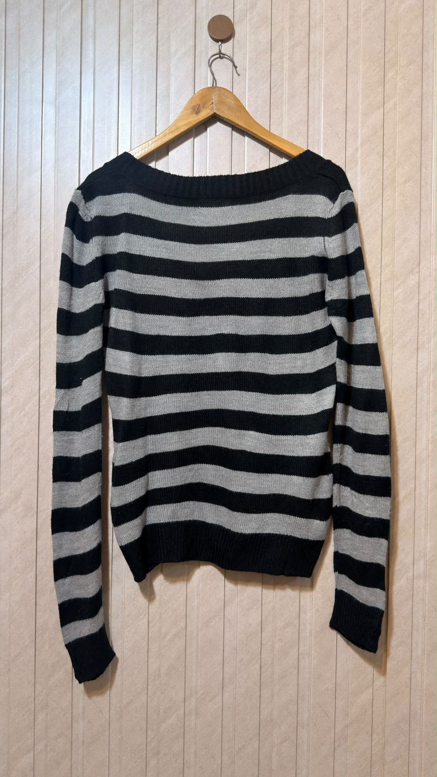 Chest 20  Lenght 26 Premium Collection Women’s Sweater