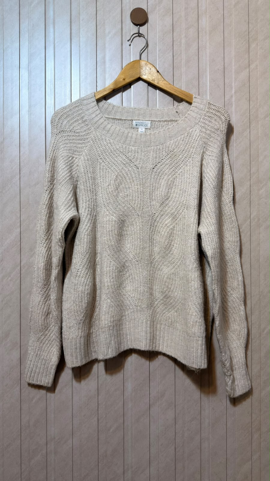 Chest 21  Length 23 Classic Western Women’s Sweater