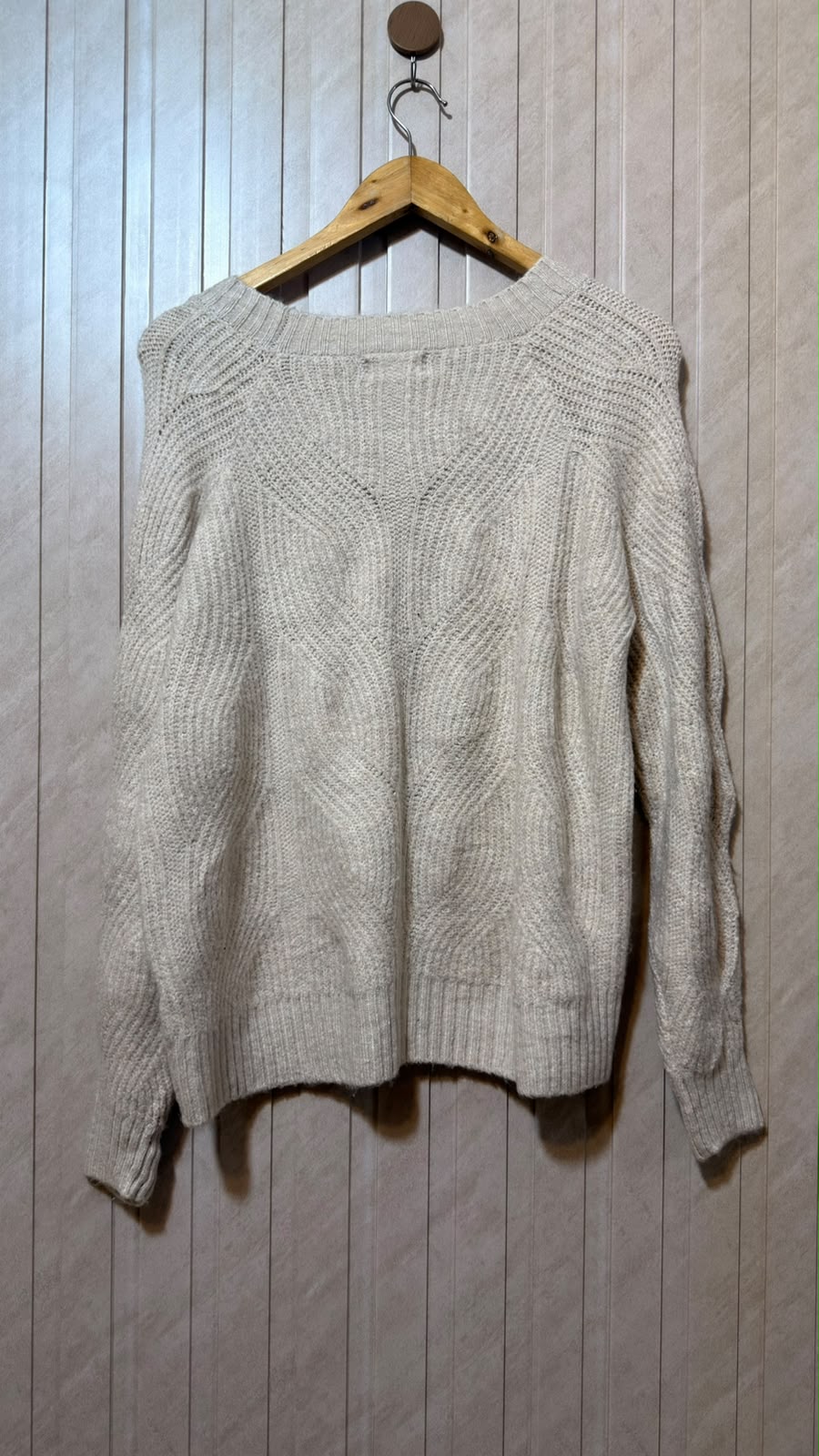 Chest 21  Length 23 Classic Western Women’s Sweater