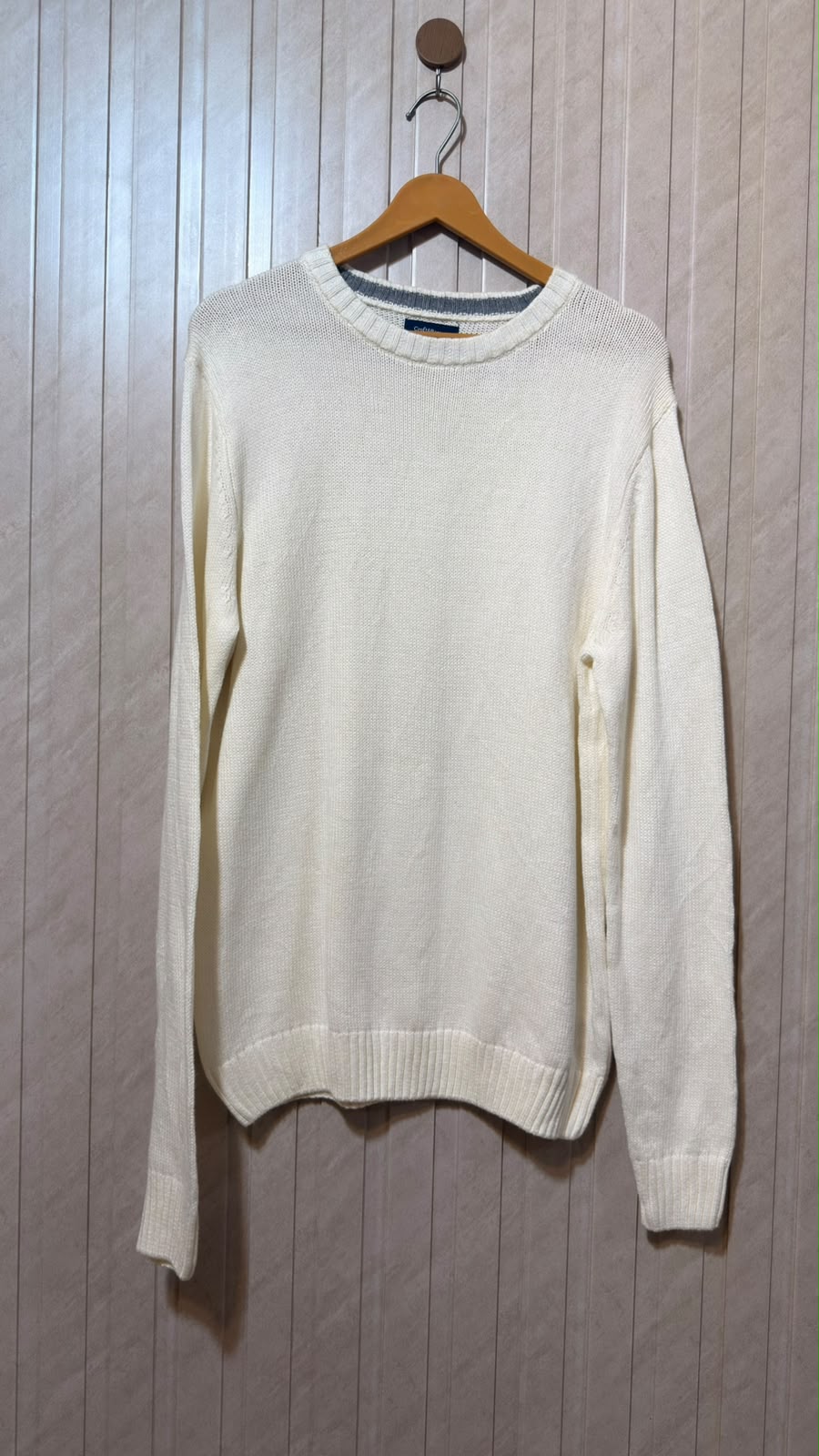Chest 21  Length 29 Premium Women’s Sweater