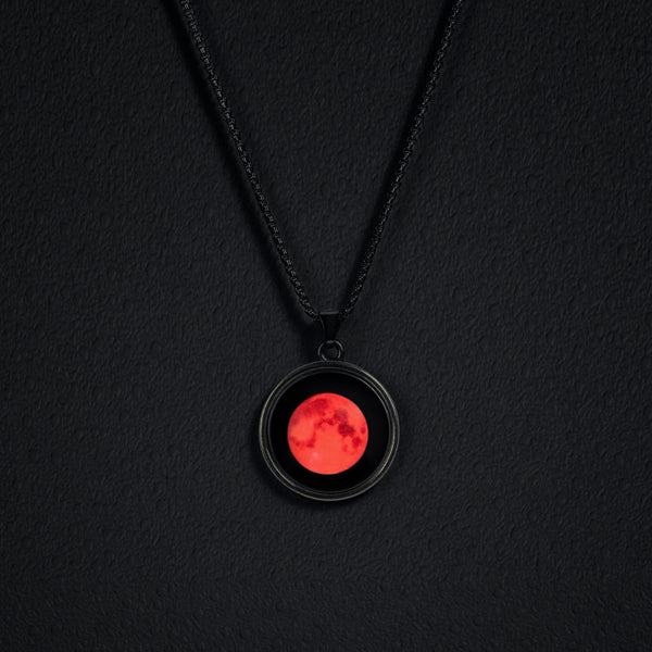 Lunar Eye - Red Luma